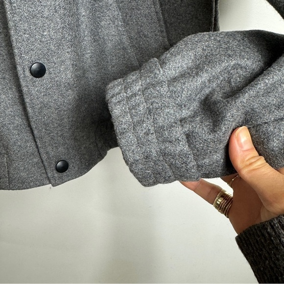 Ami Paris Point-Collar Wool Flannel Jacket (can be unisex) - Picture 10 of 16